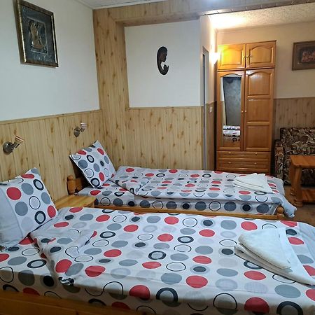 Kovacha Guest House Raduil ภายนอก รูปภาพ