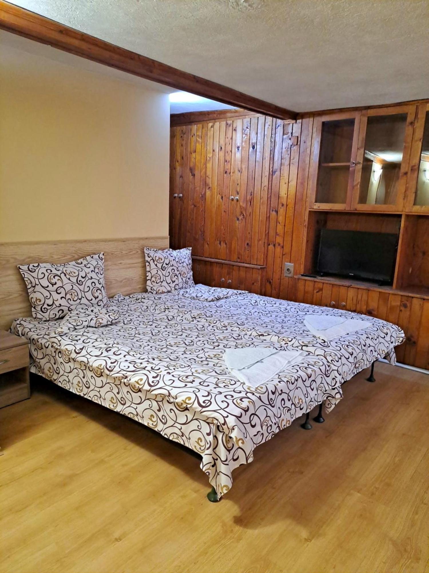 Kovacha Guest House Raduil ภายนอก รูปภาพ