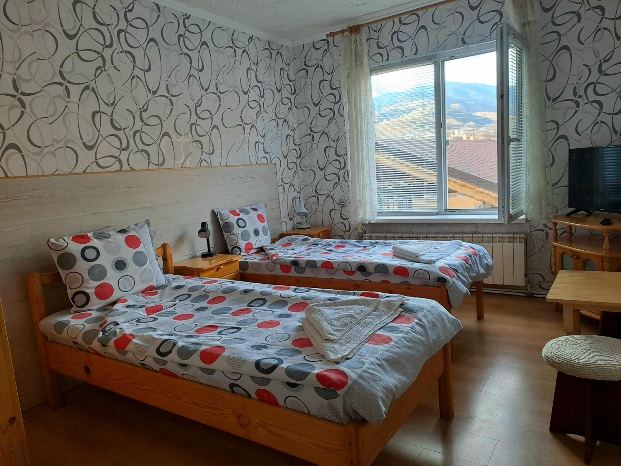 Kovacha Guest House Raduil ภายนอก รูปภาพ