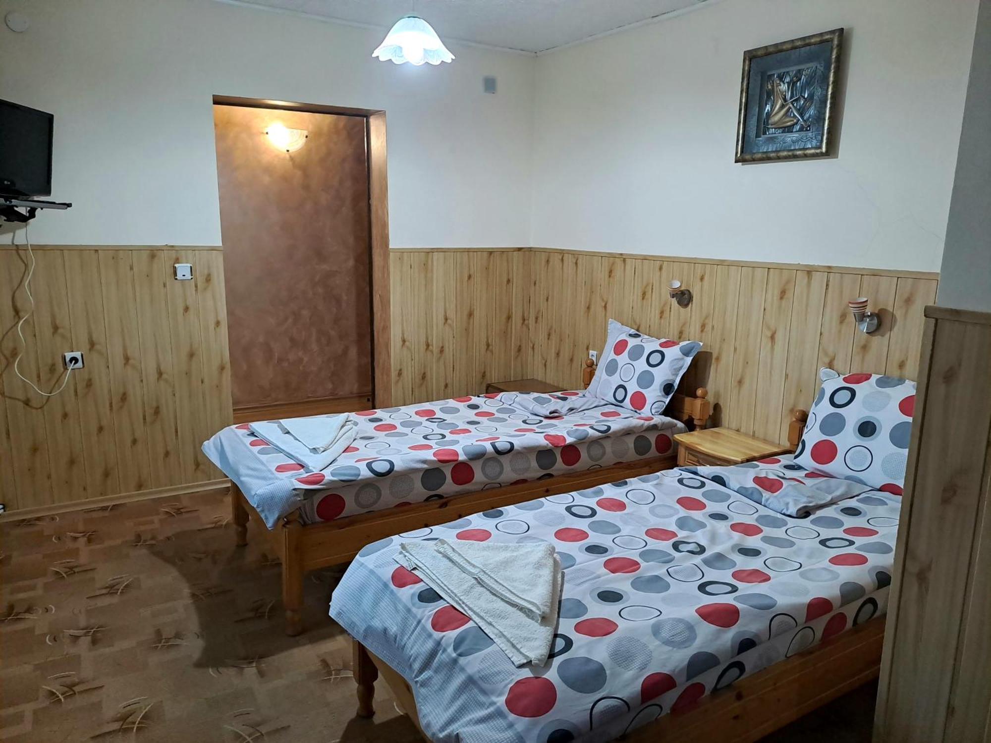 Kovacha Guest House Raduil ภายนอก รูปภาพ
